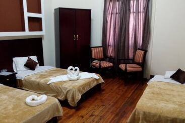 هتل Paradise Boutique