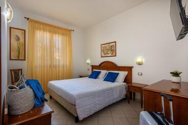 בית מלון כפרי Helios