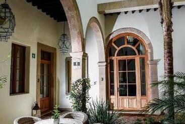 هتل Casa Blanca 7