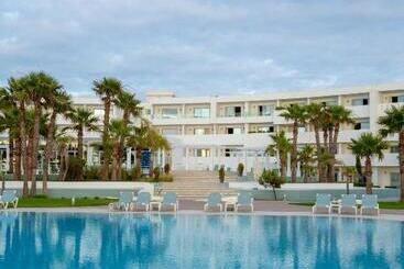 酒店 Lixus Beach Resort   All In