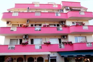 فندق Arkadia Guest House