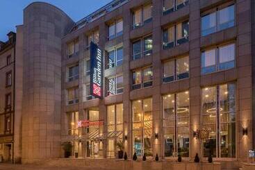 호텔 Hilton Garden Inn Frankfurt City Centre