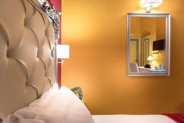 هتل Residenza Conte Di Cavour & Rooftop