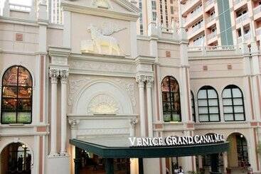 公寓式酒店  Maxstays Max Style At The Venice Residences