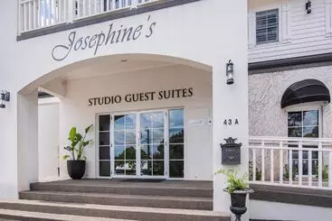 ホテル Josephines Luxury Accommodation