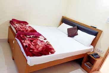 Отель Rajdhani Plaza