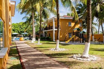 هتل Cayman Suites