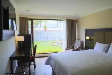 Quindeloma Art Hotel And Gallery