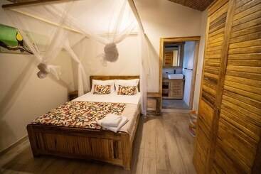 تختخواب و صبحانه La Teranga Toubacouta