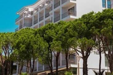 Hôtel Fllad Resort & Spa