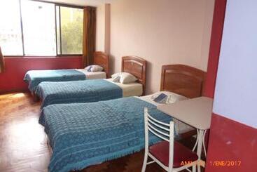 هتل Hospedaje Centro