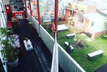 ユースホステル Terracotta