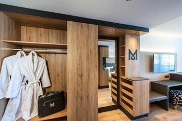 בית מלון כפרי Modern Mountain