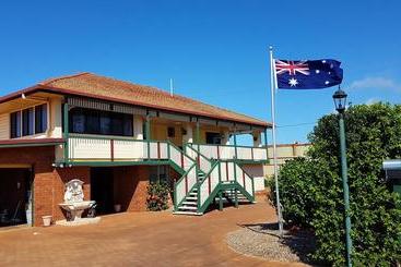 Dunelm House Bed And Breakfast