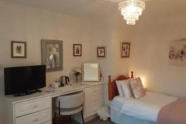 Bed and Breakfast Hawthorn Lodge