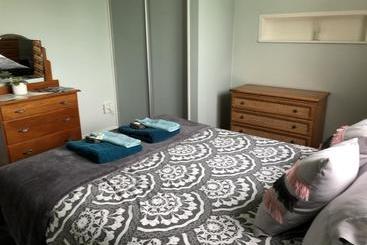 ベッドアンドブレックファースト Living On Dee