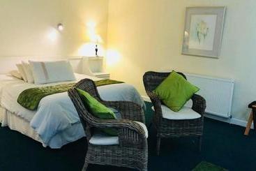 تختخواب و صبحانه Wildwood Lodge