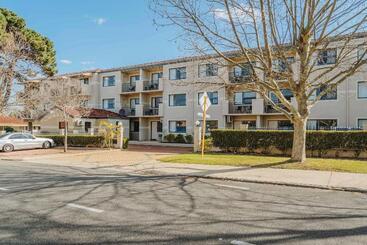 מוטל Canning Bridge Auto Lodge