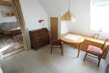 בית מלון כפרי Dorfkrug Büsum Günstige Altbauzimmer Am Oland