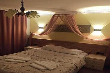 בית מלון כפרי Agon Boutique