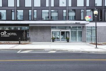 Alt Hotel St. John S