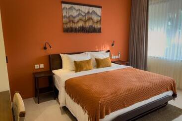 Rascals Hotel Adults Only