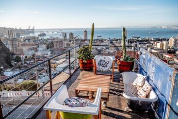 هتل Winebox Valparaiso