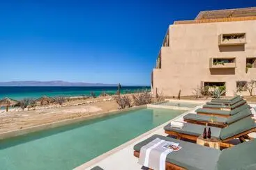 アパートホテル Amina Wind Resort By Tasman
