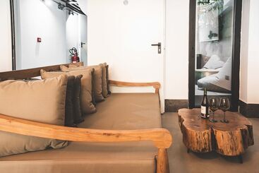 هتل The Bear And Ween