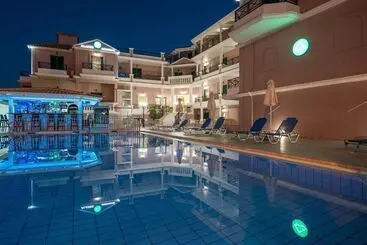 Alamis Hotel & Apartments