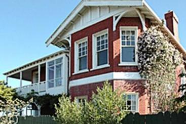 Hotel Glendinning House