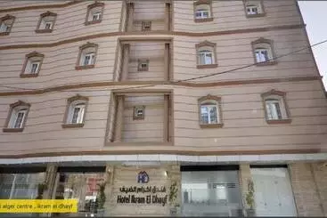 ホテル Ikram El Dhayf