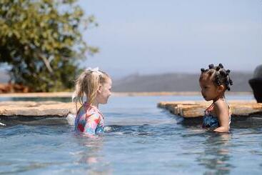 ホテル Botlierskop The Village Lodge