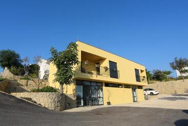 Odmoree Camp & Hostel