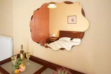 Hotelli Eleftheria Studios