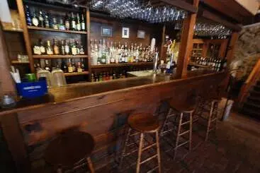 Hotelli Inn At Millrace Pond