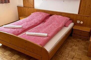 فندق Ledererwirt