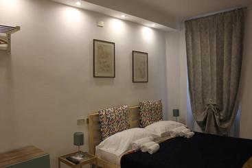 Отель Starfish Holidays