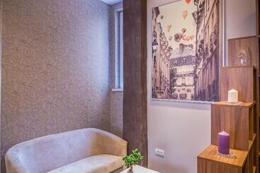 Hotelli Veneti Suites