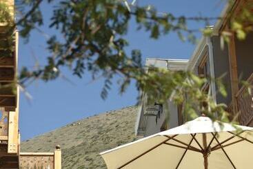 בית מלון כפרי Wilton Manor Solar Energy