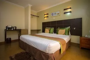 هتل Eseriani The Resort