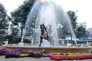 Отель Chengdu French Theme Gold Palace