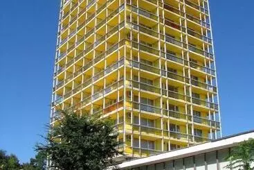 Hotel Ihs Frederik Joliot Curie