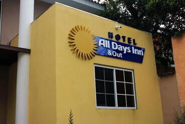 هتل All Days Inn And Out