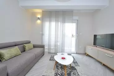 ホテル Apartments Villa Karla