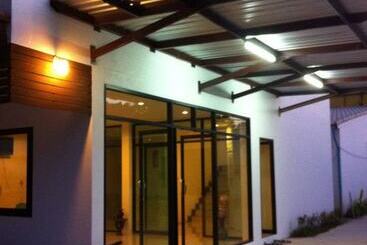 Hotel Phuthara Mansion