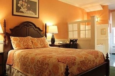 County Clare Irish Hotel & Pub