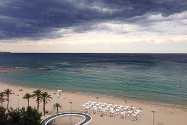 호텔 Little Sunny House 1