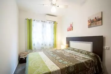 Hotelli Little Sunny House 1