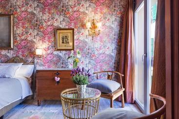 هتل Llucmajor Suites